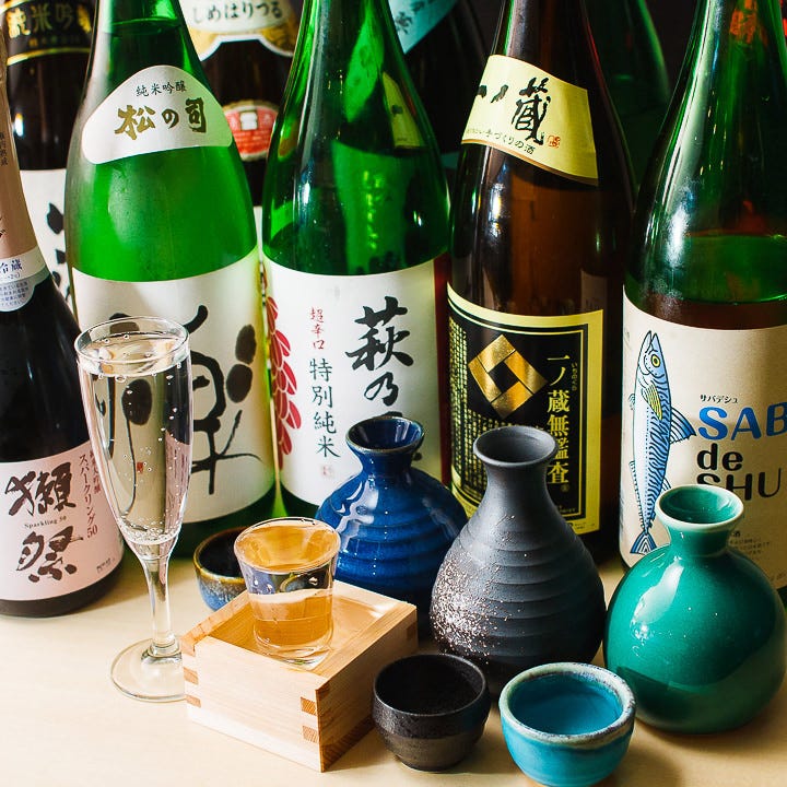 お料理に合うものを中心に取り揃えた日本酒。地酒もあります♪