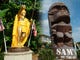 カメハメハ大王や超巨大なティキ像がお出迎え！