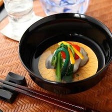 四季折々の食材を使用したお料理を堪能する月替り本懐石「清水 Kiyomizu」