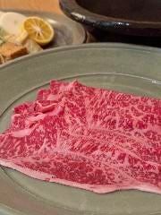 黒毛和牛１８０グラムロースしゃぶしゃぶコース。秘伝和牛スープでしゃぶしゃぶ　秘伝和牛スープでラーメン