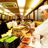 職人による高級江戸前寿司パフォーマンスもお楽しみ頂けます。