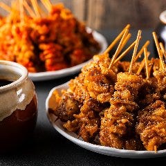 男のやみつき鶏皮串　1本90円（99円税込）～