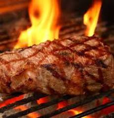 看板料理!!全国から厳選したお肉の炭火焼き
炭火で焼くのが１番 