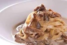 タリアテッレ　イタリア産ポルチーニ茸のクリームソース　