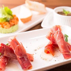 660円～スペインを漫喫できるタパスをご用意しております！！