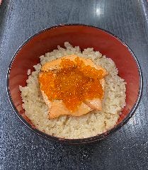みやぎサーモンの炙りはらこ飯