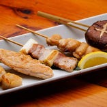 餃子食べ放題ｺｰｽ:鉄板串焼き５種盛合せ