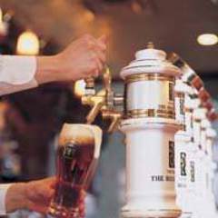 ザ・ローズ&クラウン 汐留日テレプラザ店(THE ROSE&CROWN)