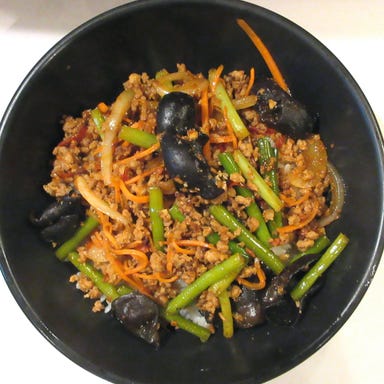 中華一 龍王_おすすめ新メニュー!肉末蔬菜辣味盖飯~ひき肉と野菜の激辛丼~