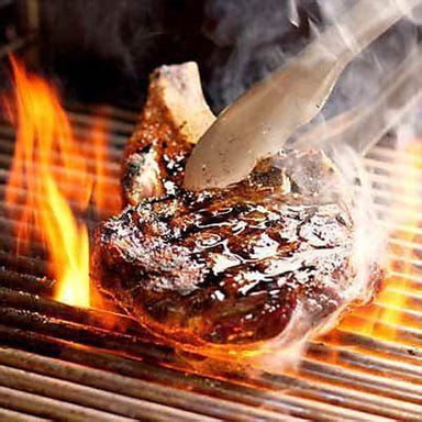 炭火焼きBBQ×食べ飲み放題 池袋キャンプ酒場 TOKOCK_大人気!都会でキャンプ飯&本格BBQ