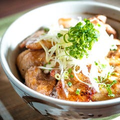 沖縄あぐー豚丼