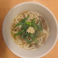 名物　すじ肉うどん