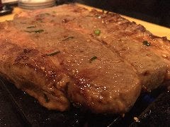 焼肉ホルモン部長 成家 