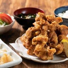 みんな大好き！からあげ定食はリーズナブルでボリューム満点◎