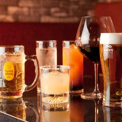 生ビールやグラスワイン・カクテルを飲み放題で思う存分味わえる