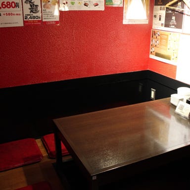 24時間 餃子酒場 平和島店_小上がり掘りごたつ個室席。2~6名様ほどでお使い頂けます。