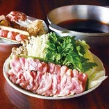 日南鶏のすき鍋（一人前1380円税抜）※ご注文は2人前からとさせて頂きます。