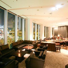 着席60名様/立食80名様までご利用可能な2階の広々空間が魅力★
