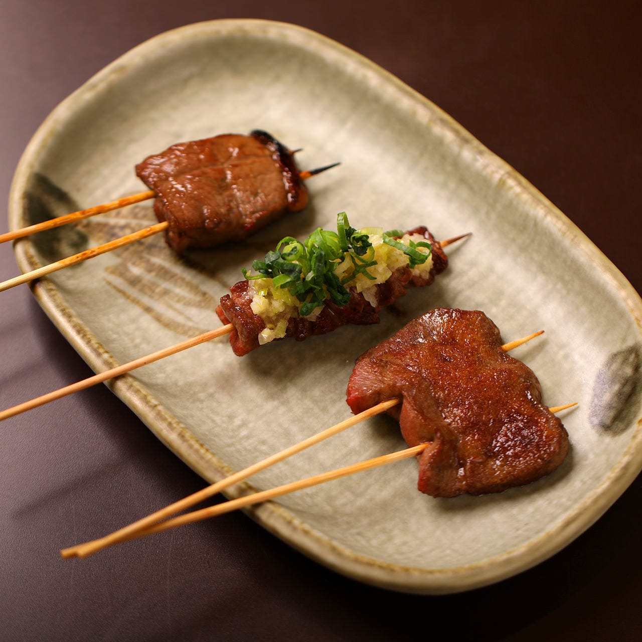 2h飲み放題付 串コース バラエティ豊かな串盛りと食後のデザート付き の詳細 牛串とらまめともつ鍋こ豆 湯田店 山口市 居酒屋 ぐるなび