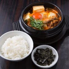 お酒がすすむ♪多彩なお料理の数々