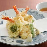 天ぷら定食（小鉢・煮物付）