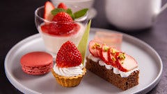 【平日限定！完熟いちごのデザート！】海老マヨや点心三種などカジュアルランチコース ＜ GradeUp牡丹 ＞