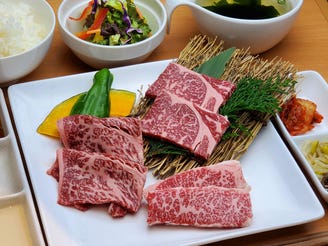 焼肉 仁家 北花田店 ランチメニュー ぐるなび