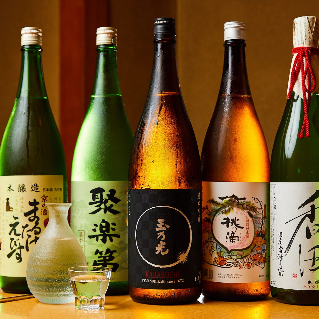 京都を中心に全国から選りすぐった日本酒は、貴重な銘柄も…！