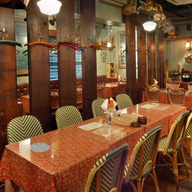 イタリア食堂 サムシング・デュエ  店内の画像