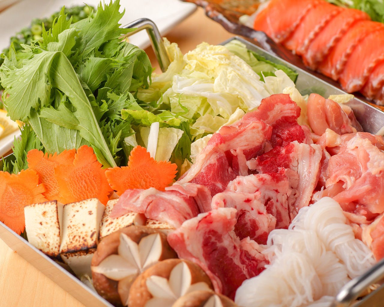2h飲み放題x料理12品 極コース 厳選お造り3種盛り合わせや牛バラ 清流鶏すきやき鍋 の詳細 和食 隠れ家個室居酒屋 彩鶏 Ayatori 盛岡 大通店 盛岡 居酒屋 ぐるなび