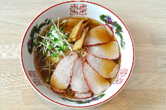 元町ラーメン 天華 新山下店