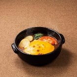 あめいろたまねぎソースのスープハンバーグ