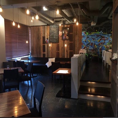 Shisha（シーシャ）Cafe ＆ Bar PukuPuku（プクプク）横浜店 店内の画像