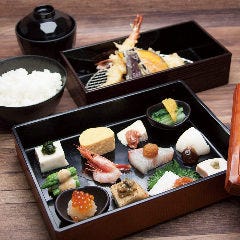 昼の宴会にぴったり★彩り豊かな御膳やお重をご用意