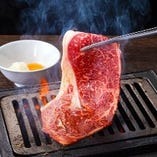 肉本来の甘みを十分に感じる最高級のとろけるサーロインすき焼き