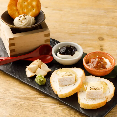 様々な日本酒と一緒に楽しむことで、異なる組み合わせの味わいを