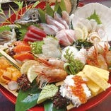 北海道産直鮮魚をつまみにして飲むのも良し。