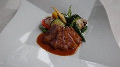 鴨胸肉のロティ　オレンジソース