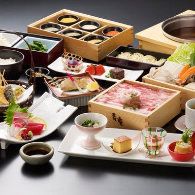 黒豚料理 寿庵 荒田店_『塩しゃぶしゃぶ 寿庵コース』六種の特製ハーブ塩と味わう黒豚肉。お造り黒豚豚骨煮、一口串かつ付