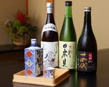 季節や料理との相性を考えてセレクトした日本酒の品揃えは約20種類