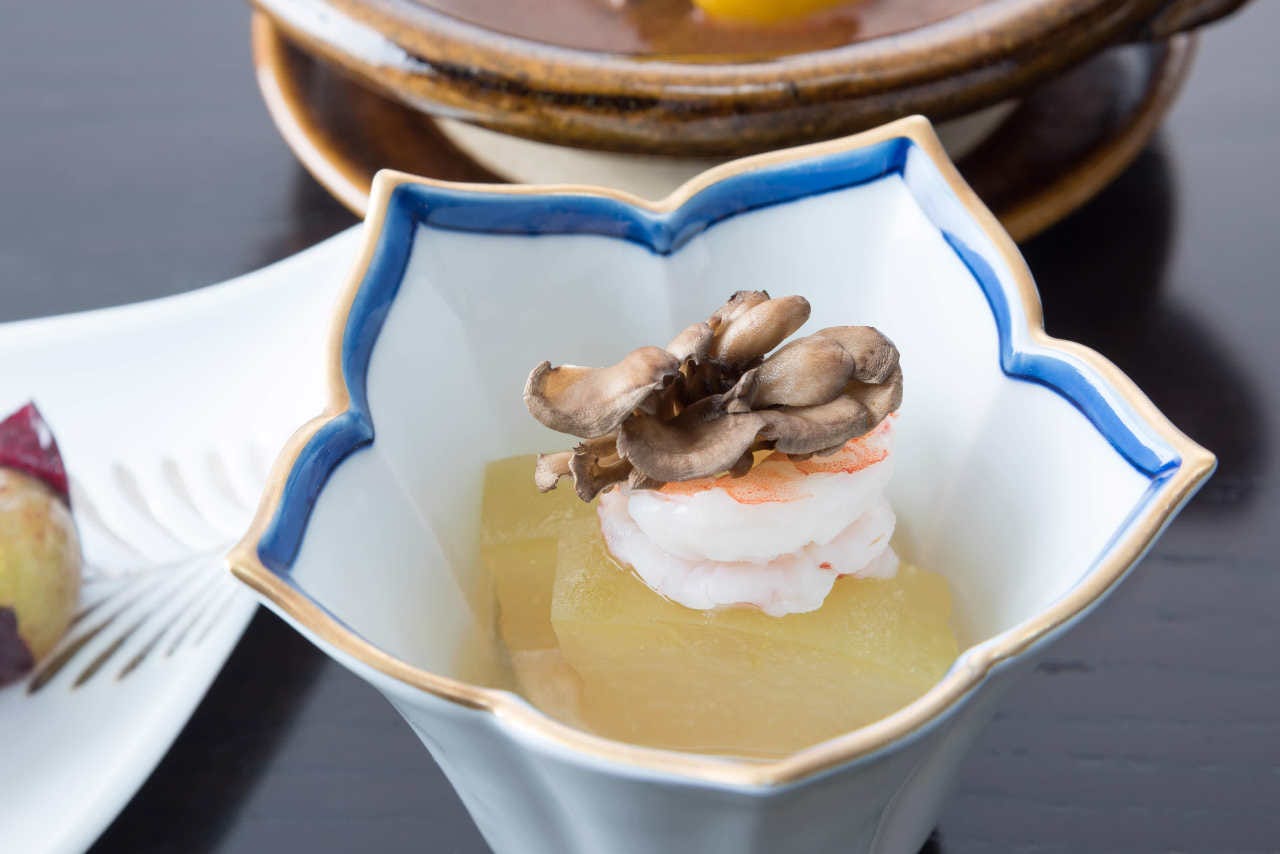 四季の庭園を眺める個室会席 成庵 コース ランチ 平日 土日も可能 花かんざし 和食会席3 850円コース 仙台牛和風シチュー ぐるなび