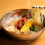 盛岡冷麺は岩手県の製麺所から取り寄せの本格派