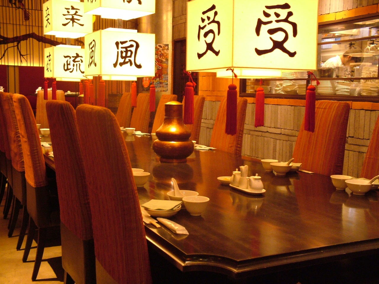 廣東料理民生 ヒルトンプラザ ウエスト店 店内 楽天ぐるなび