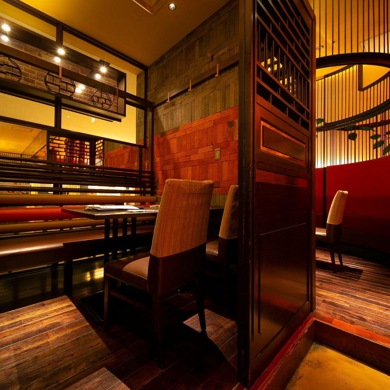 廣東料理民生 ヒルトンプラザ ウエスト店 店内 楽天ぐるなび