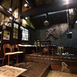 【空　間】
江戸末期に建てられ130年以上の歴史を見て来た本館