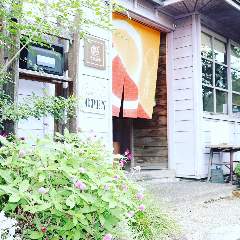 Nostalgie Cafe ろまん亭