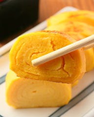 定番人気の玉子焼きは ほっこり落ち着くやさしい味に♪