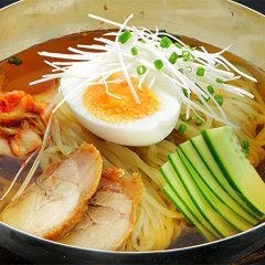 料理長秘伝の特製 冷麺 〆の一品としてお召し上がりください。