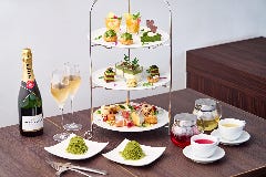 抹茶とメロンのハイティー