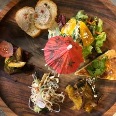 多国籍バル Gado gado